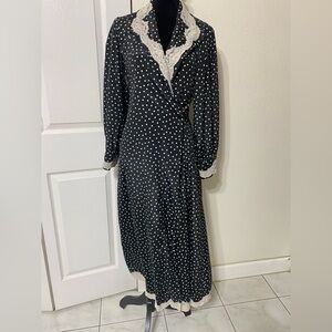 Vintage Victoria Secret Black and white robe polka dots size S